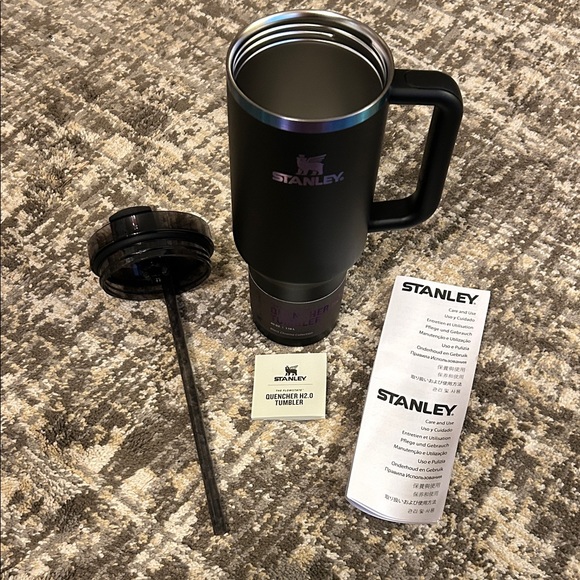 New Stanley Midnight Black Tumbler with Handle - Picture 8 of 8